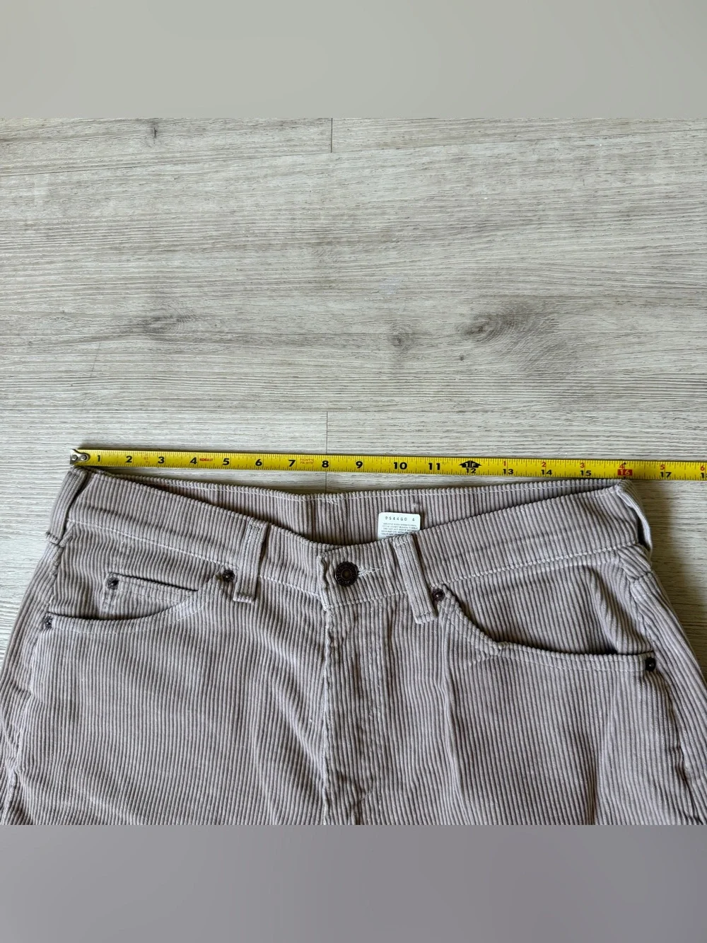 Vintage Levi’s 565 Loose Fit Wide Leg Corduroy Pants Made in USA Y2K Men’s